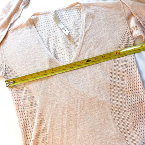 LULULEMON still movement sweater LINEN butter pink $138 LIKE NEW SIZE 6 - Picture 11 of 14
